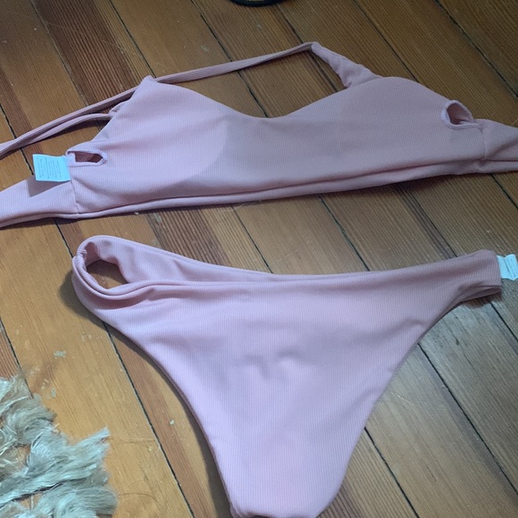 Amazon bikini - Picture 2 of 2